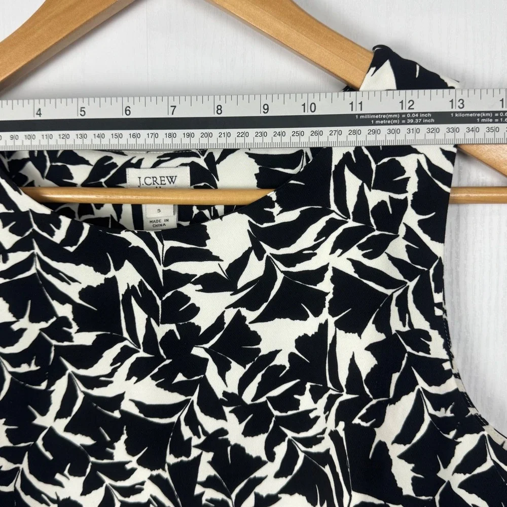 J. Crew Sleeveless‎ Scalloped Leaf Print Top Women Size S